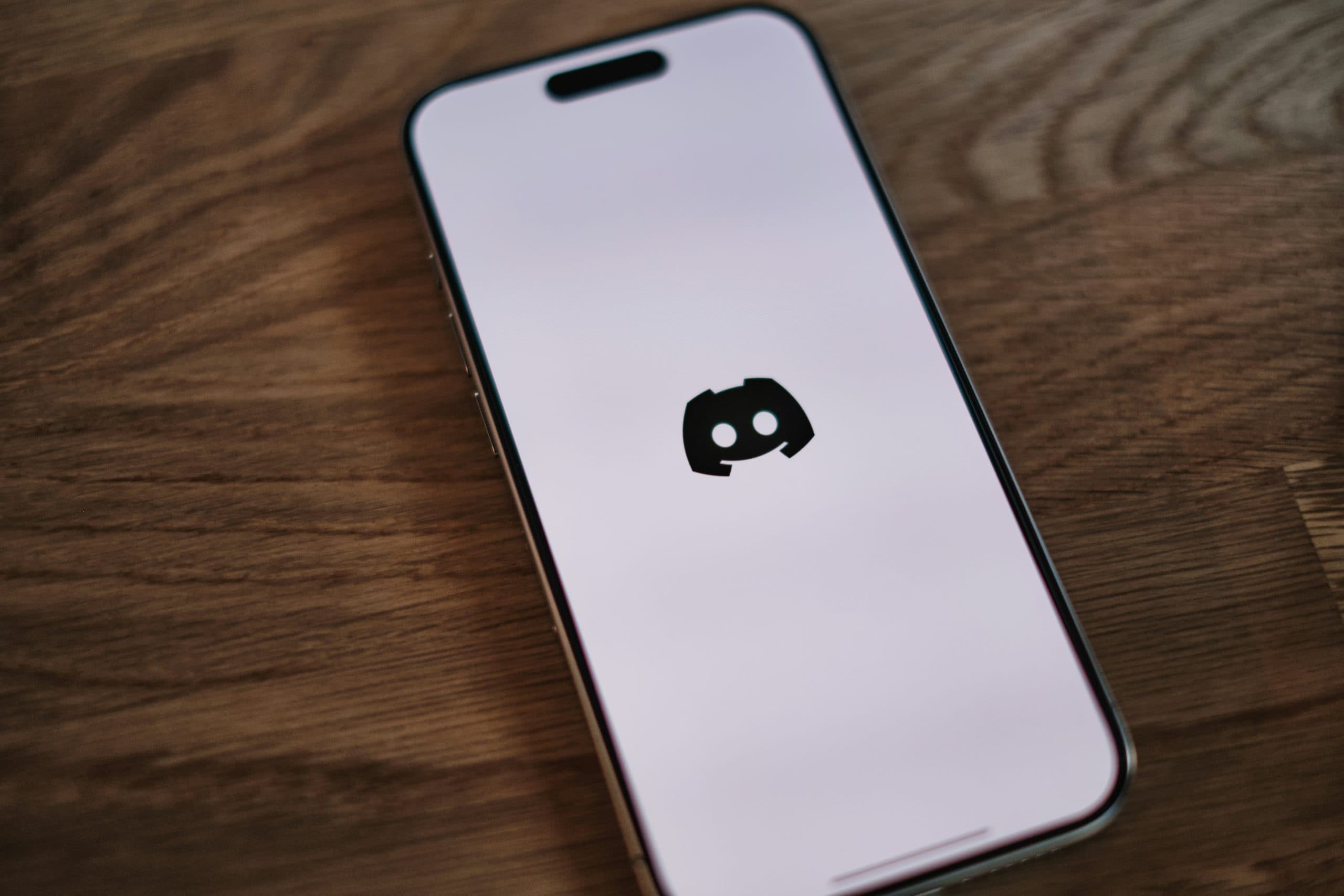 Comunidades Pagas: Como Criar, Monetizar e Gerenciar Grupos VIP no Telegram e Discord